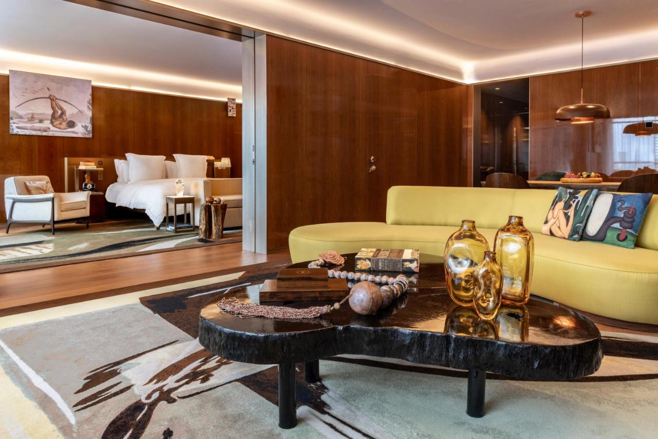 Rosewood Sao Paulo Hotel Екстериор снимка The living room of a suite at the Mandarin Oriental
